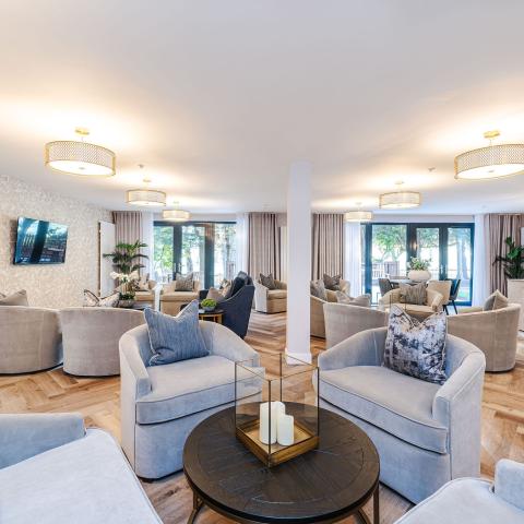 The Avenue Club Lounge